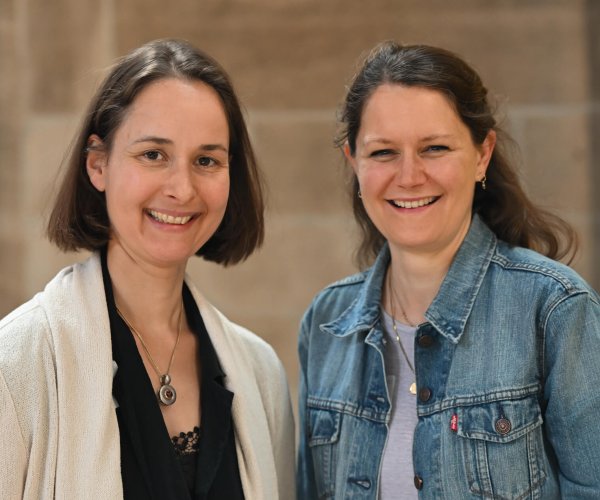 Reingard Lipp (FLÜWO-Stiftung) und Hanna Reise (Vector Stiftung)